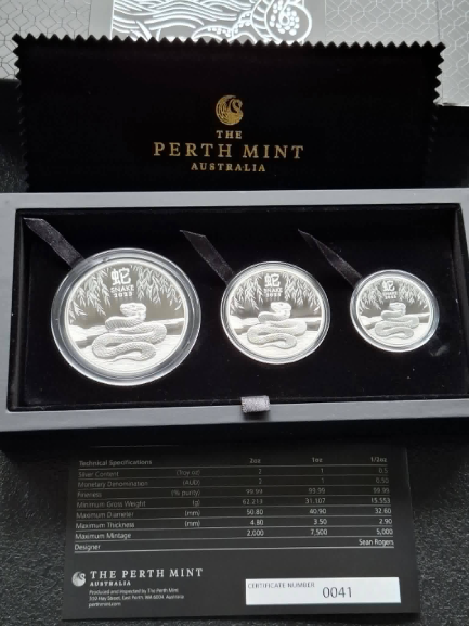 3,5 oz 2025 Year of the Snake Proof Set
